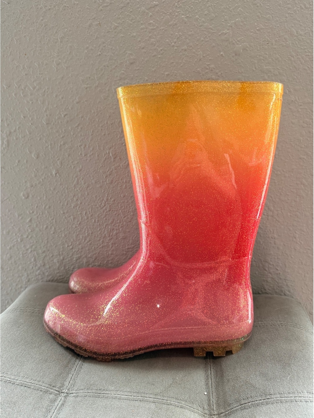 Juniors Size 6 Glitter Gradient Pink to Orange Rain Boots